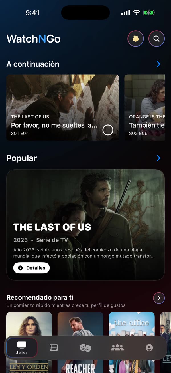 Pantalla de inicio de WatchNGo con una película destacada y filas de tendencias